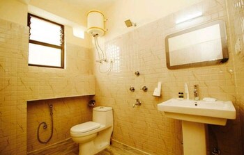 Valley Vista Resort & Spa Bathroom