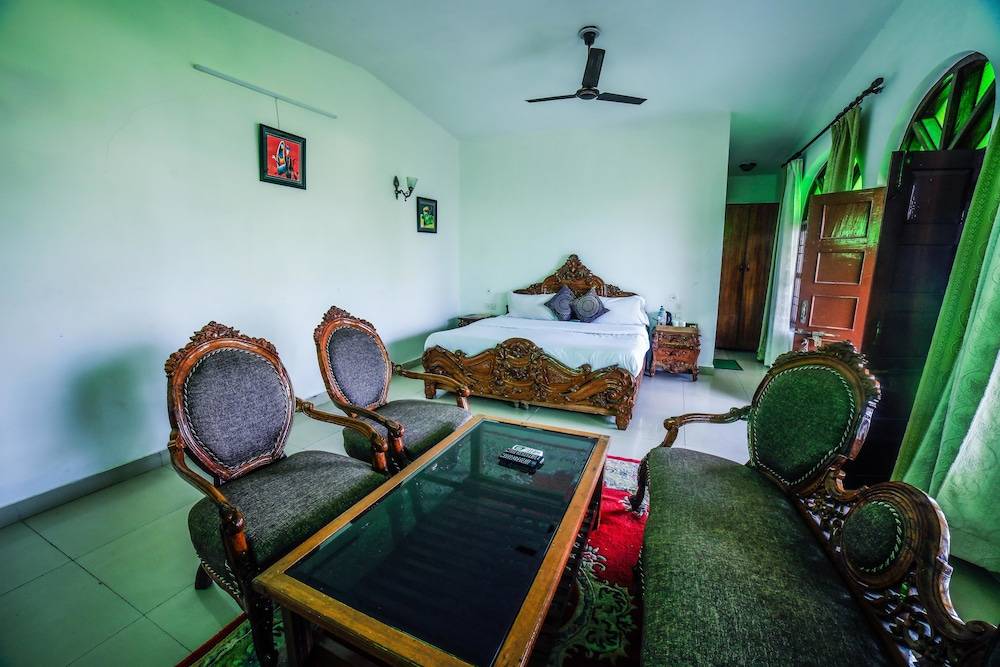 New Bhandari Swiss Cottage Guestroom