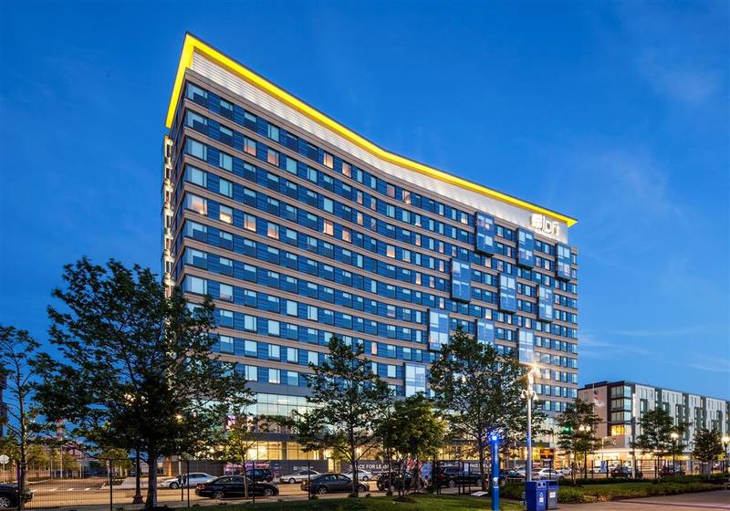 Aloft Boston Seaport District General view