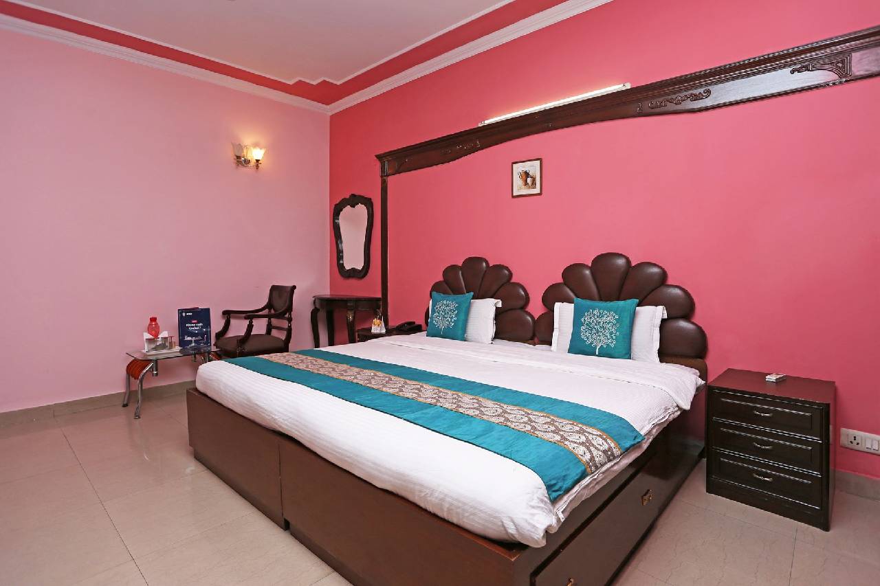 Oyo Rooms Near Akashneem Marg 