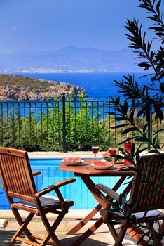 Istron Collection Villas Outdoor Pool