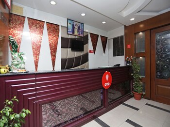 Oyo 11061 Hotel Awesome Reception