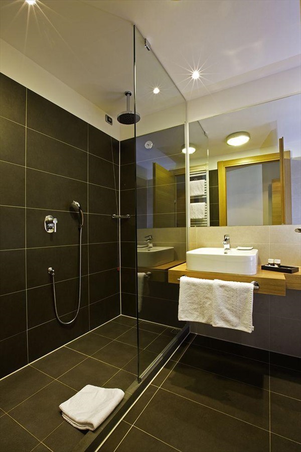 Blu Hotel Acquaseria (بلو هتل آكکواسریا) 