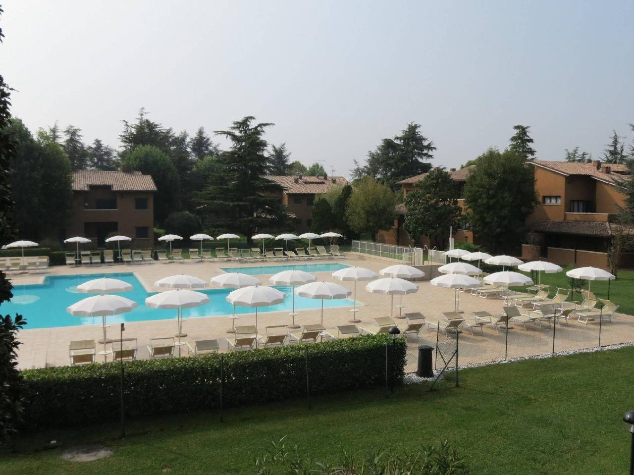 Appartamenti Punta Grò (آپارتامنتی پونتا گرò) 