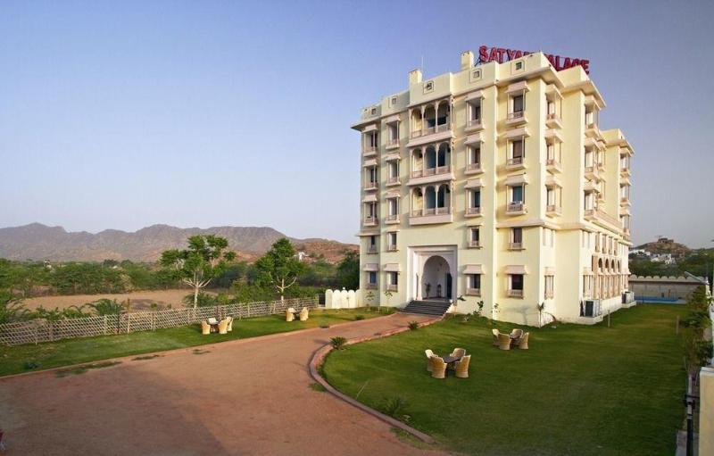 Hotel Satyam Palace General view