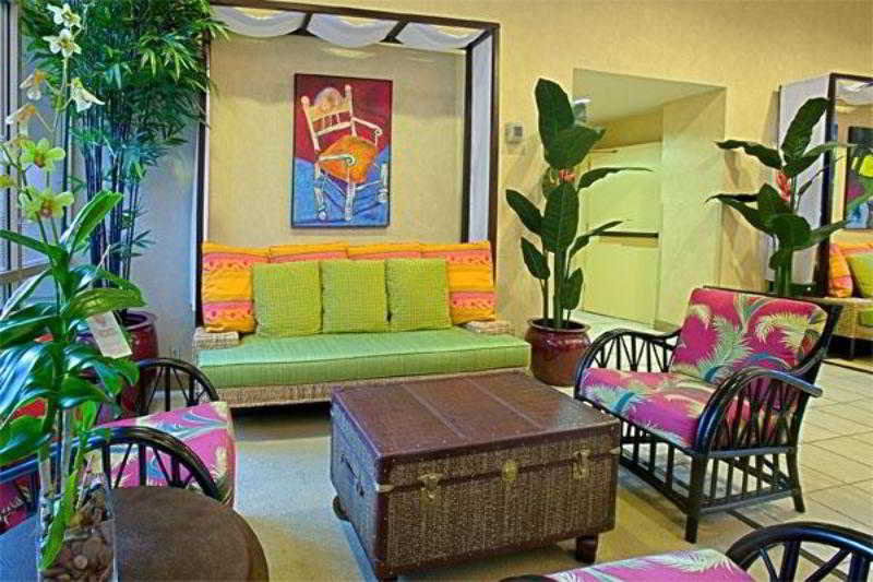 Hampton Inn & Suites San Juan Lobby