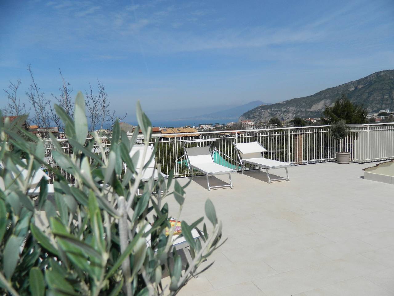 La Terrazza Family House (لا ترازا فامیلی هاوس) 