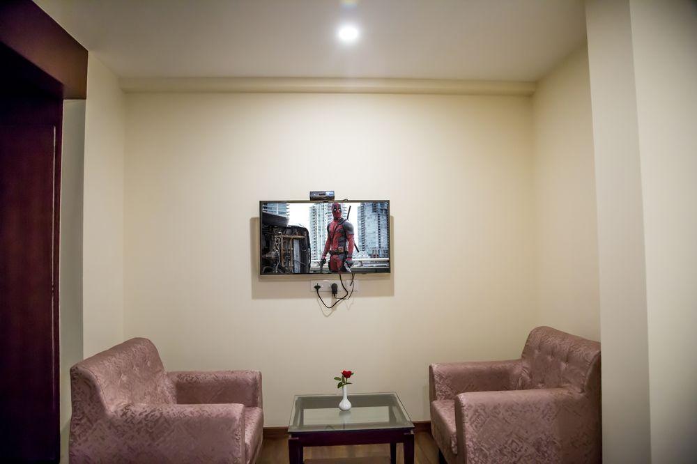 Hotel Awadh Palace 