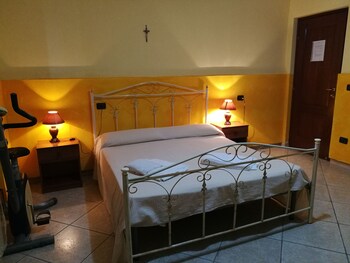 Garden Inn Guestroom