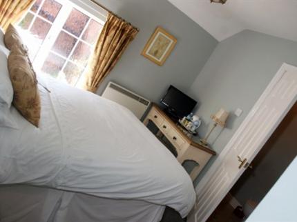 The Old House B And B 
