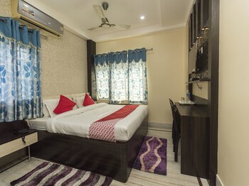 Oyo 17216 Classic Lodge Guestroom