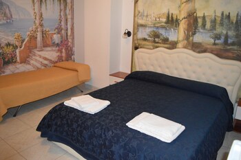 Hotel Ristorante Pizzeria Le Voilier Guestroom