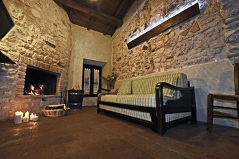Robur Marsorum (روبور مارسوروم) Living Area