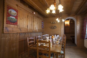 La Ferme D'eugenie In-Room Dining
