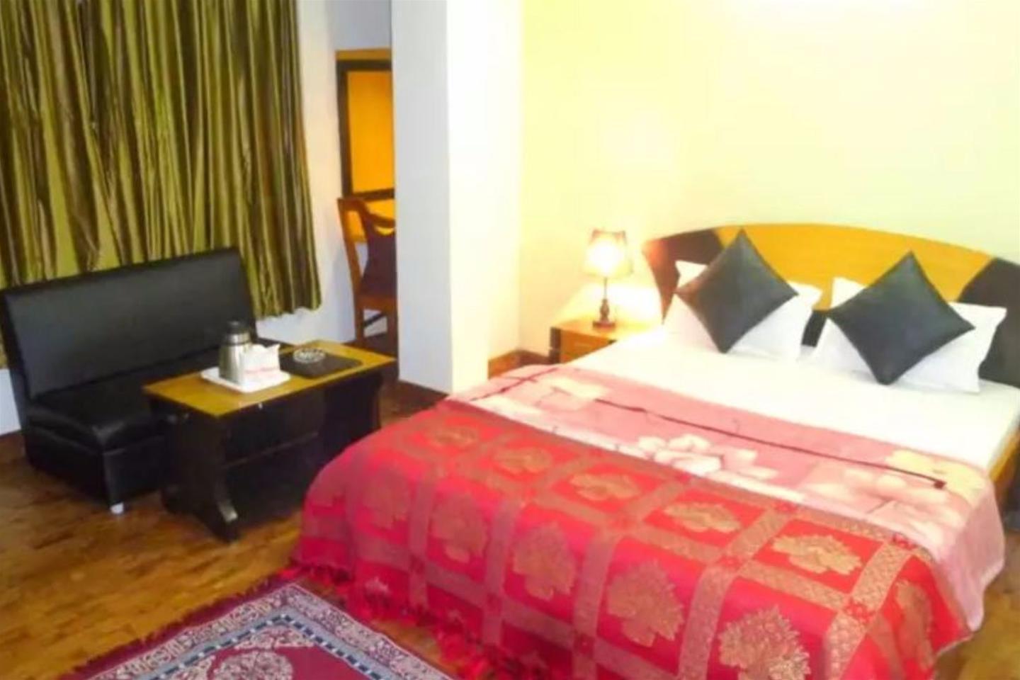 Ricasa Hotel 