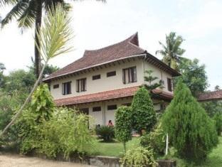Casamaria Beach Resort 