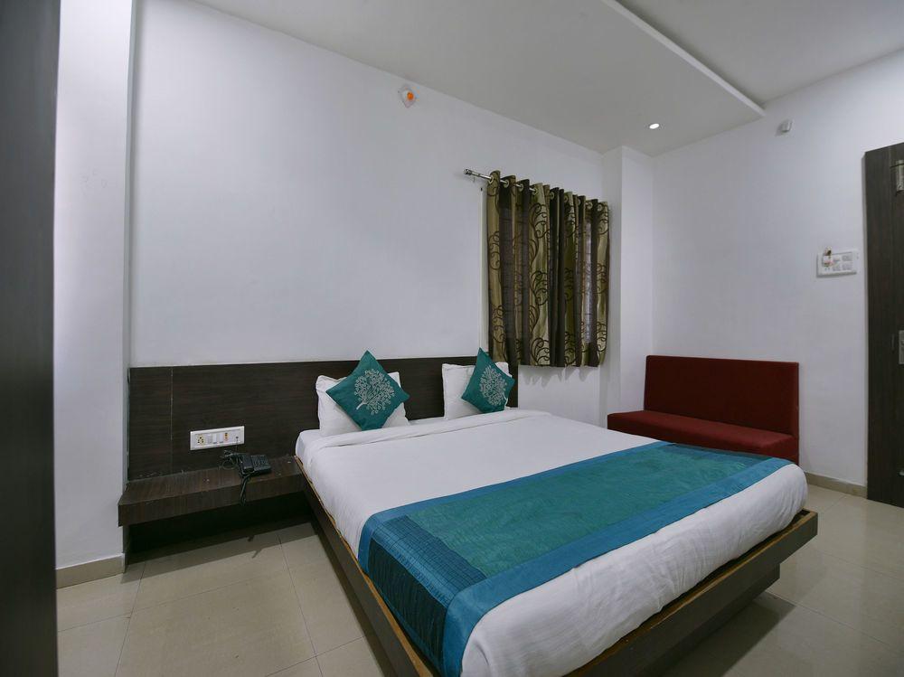 Oyo 9969 Hotel Kshipra Dham 