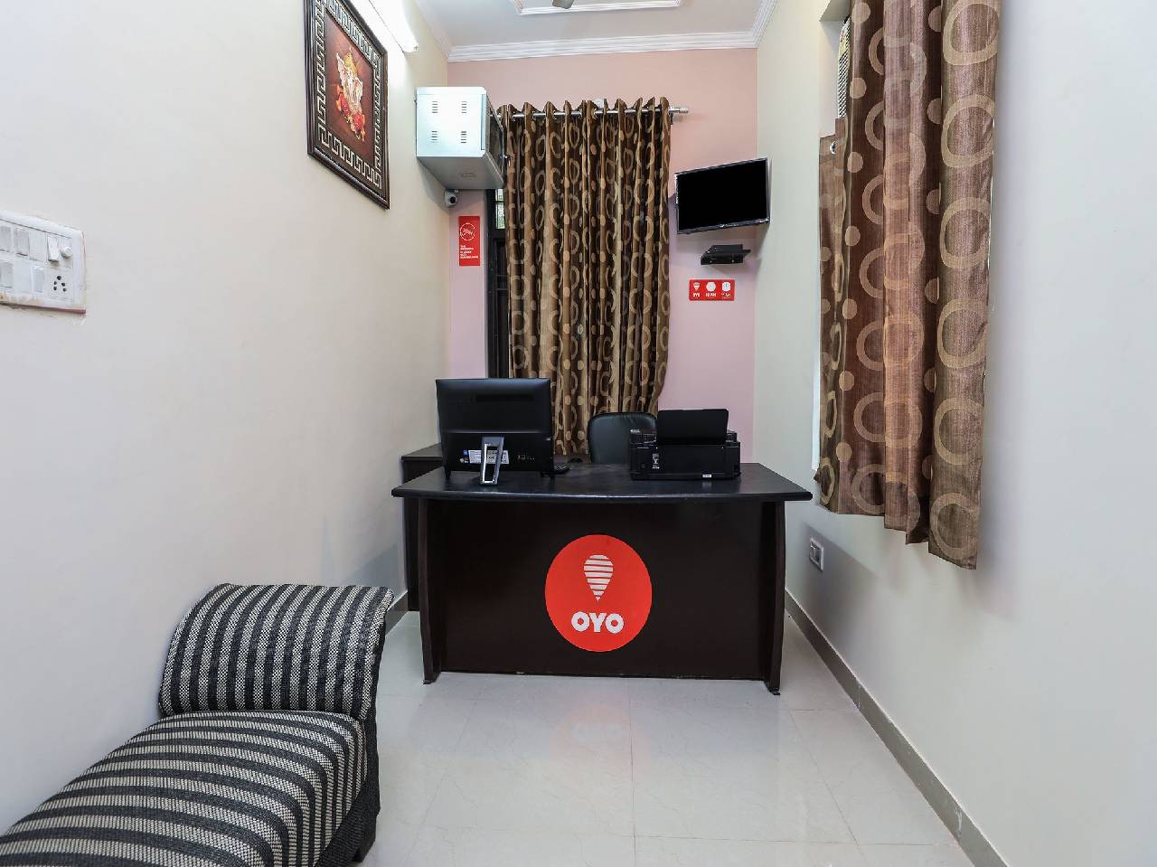 Oyo 14911 New Airport Residency 