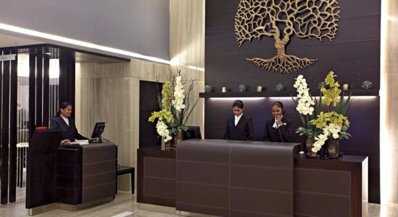 Country Inn & Suites By Radisson Gurugram Sector 29 Lobby