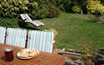 Still Waters Emsworth 205652 Terrace/Patio