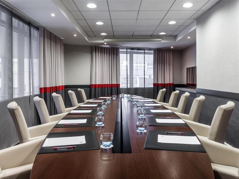 Mercure Paris La Défense Grande Arche Conferences