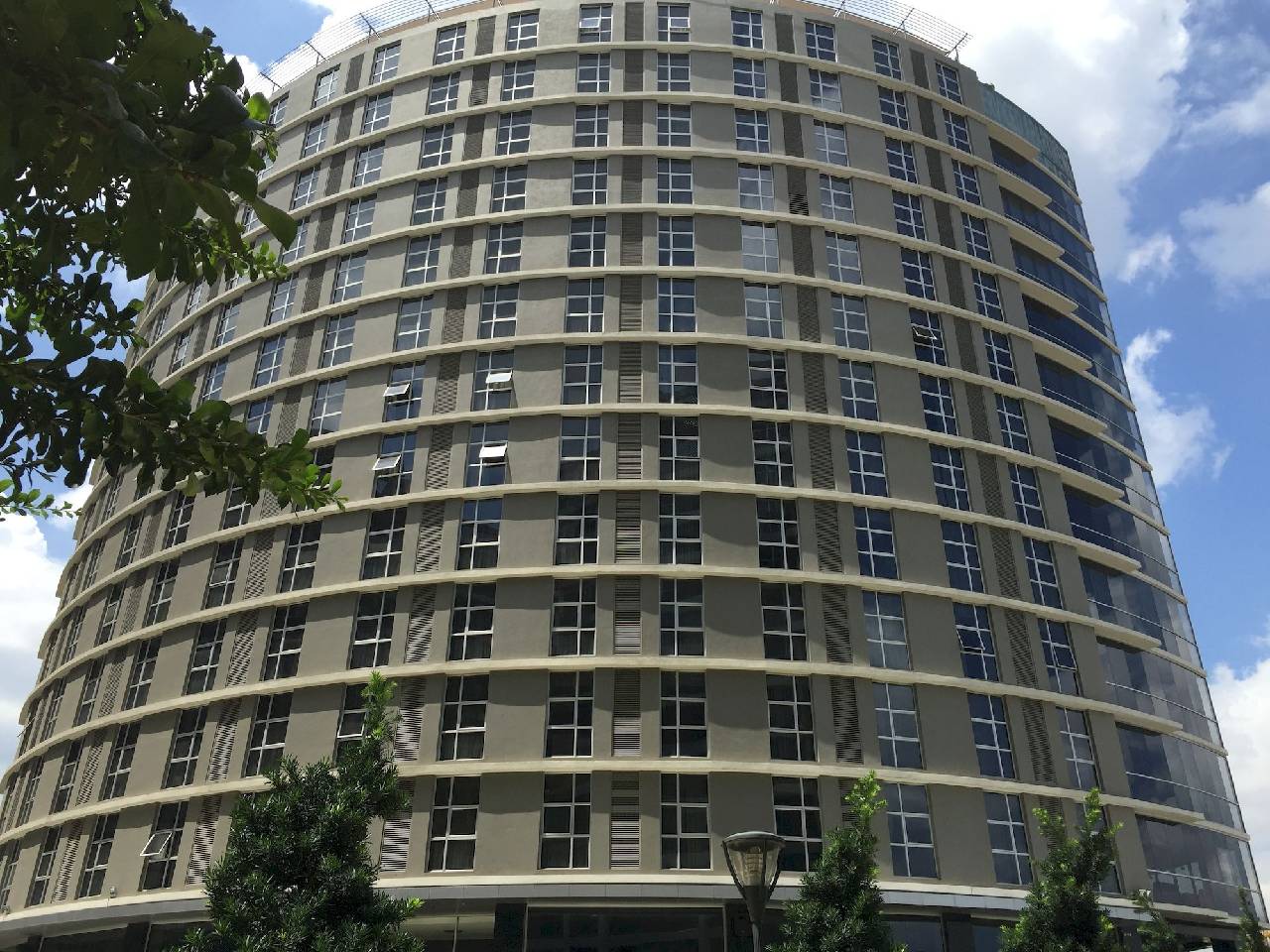 Bluesky Serviced Apartment Airport Plaza 