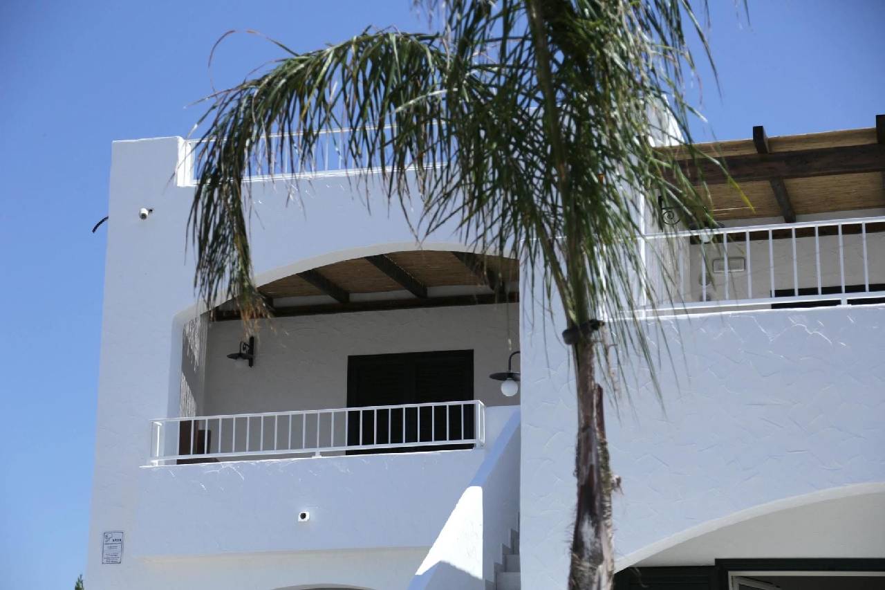 Apartment With In Marina Di Mancaversa With Enclosed Garde 