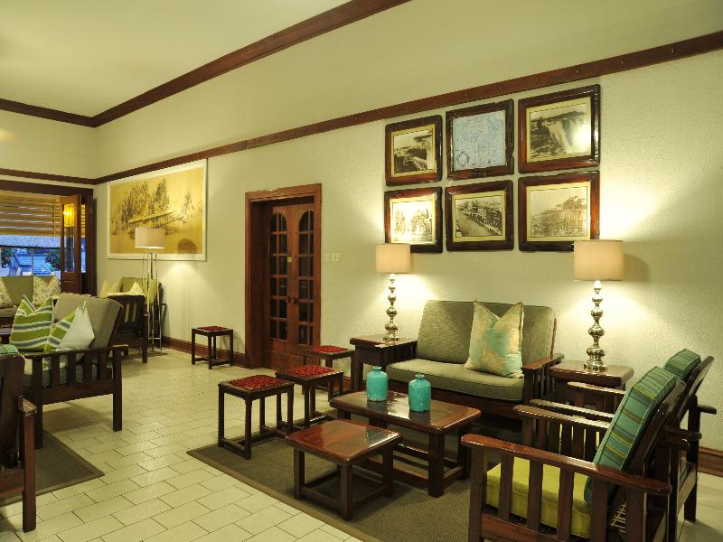 Cresta Sprayview Lobby