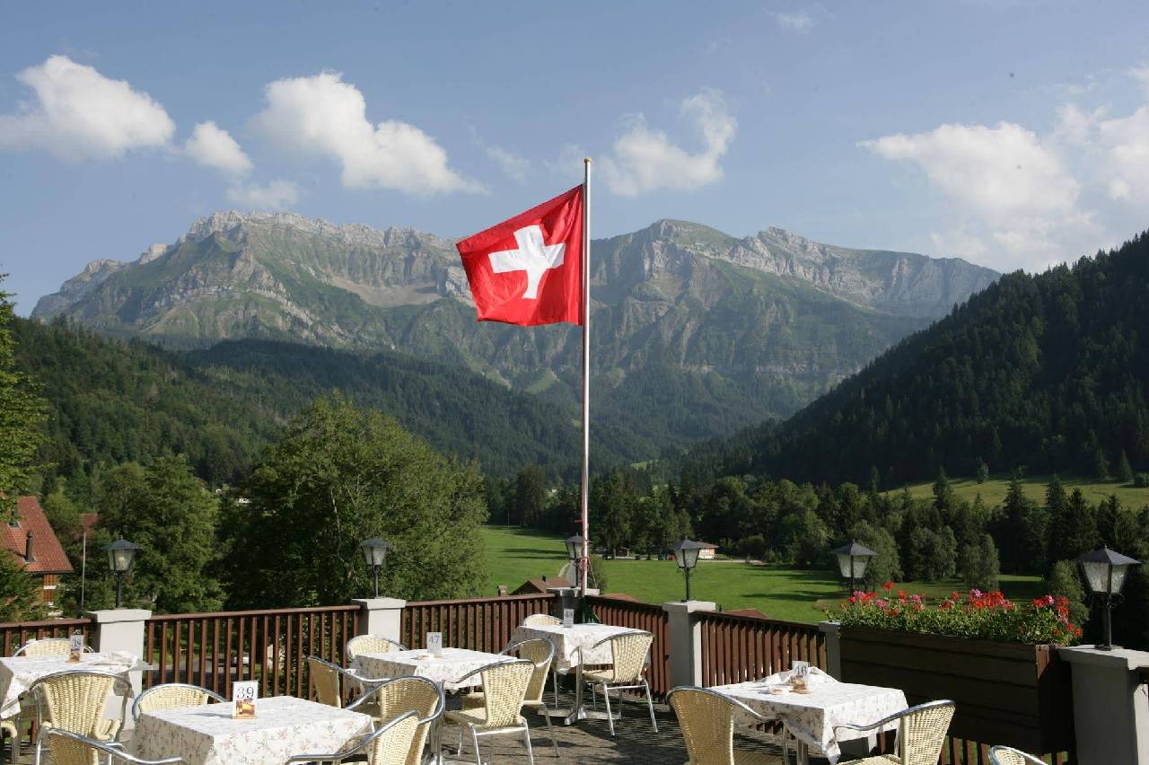 Hotel Restaurant Hammer (هتل رستاورانت هامر) 
