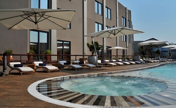 Radisson Blu Hotel Lusaka Featured Image