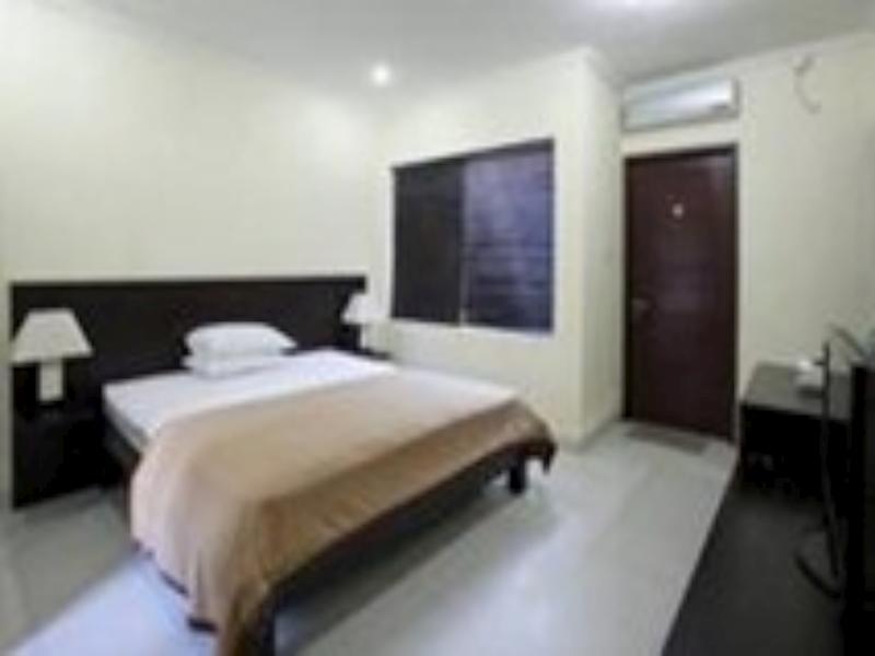 Pondok Raya 828 Guest House 