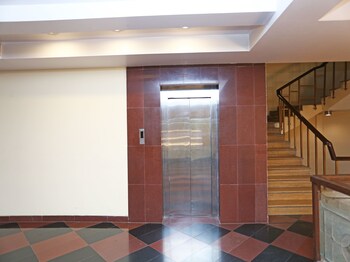 Oyo 16565 Karnal Haveli Hotel Interior