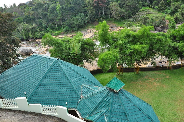 Aruvi Resort Munnar 