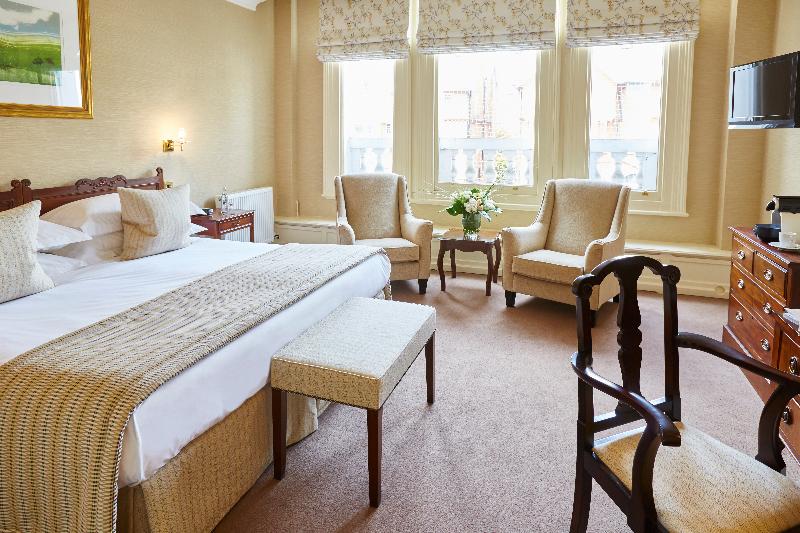 The Grand Hotel Eastbourne ( گرند هتل ایستبورن) Room