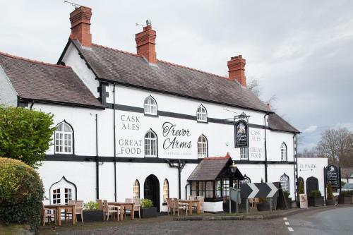 Trevor Arms 