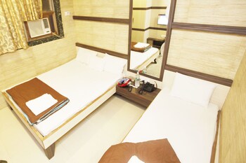 Hotel Al Moazin Guestroom