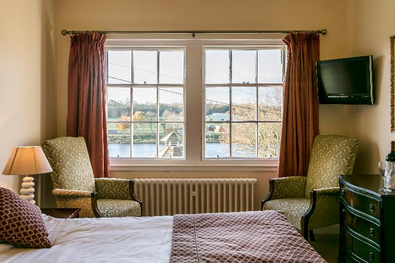 Ednam House Hotel Room