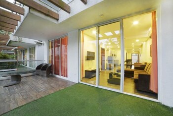 Zondela Inn Luxury Apartments Balcony