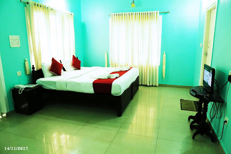 Aruvi Resort Munnar 