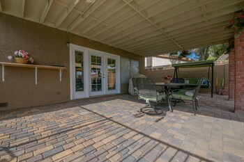 4br 9m To Vegas Strip With Spa Outdoor Dining