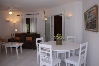 Villa La Caballa In-Room Dining