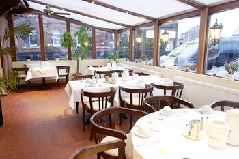 Hotel Restaurant Zur Linde Breakfast Area