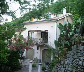 B&b La Costa Hotel Front