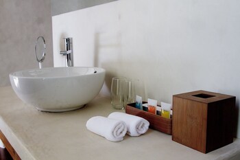 Panorama Beach Club & Resort Adults Only Bathroom Sink