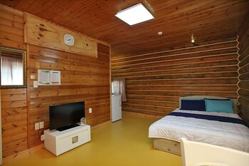 Muju Moon River Pension Guestroom