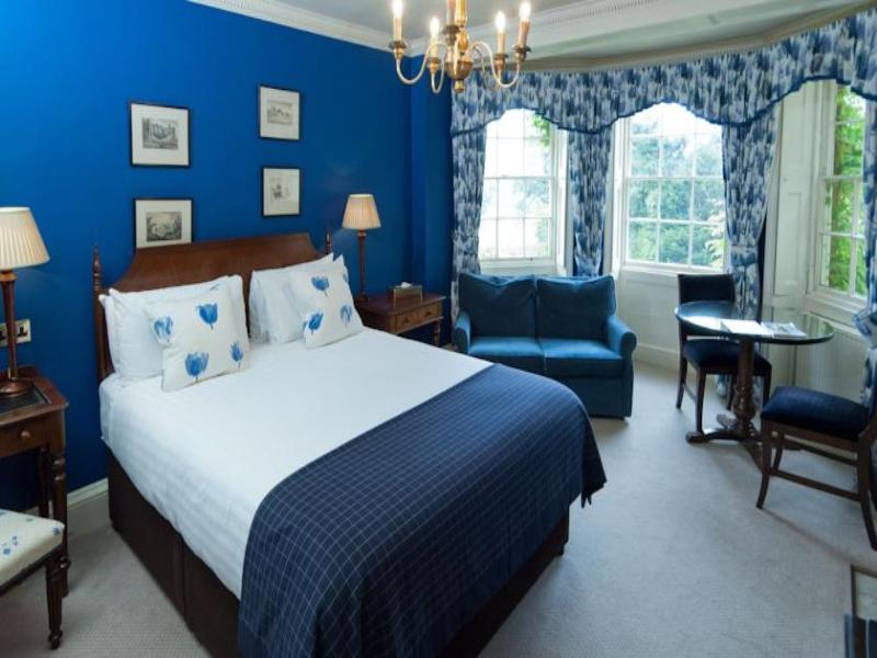 Hallmark Hotel Flitwick Manor Room