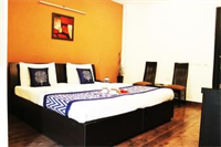 Oyo Premium Galleria Market Dlf 4 