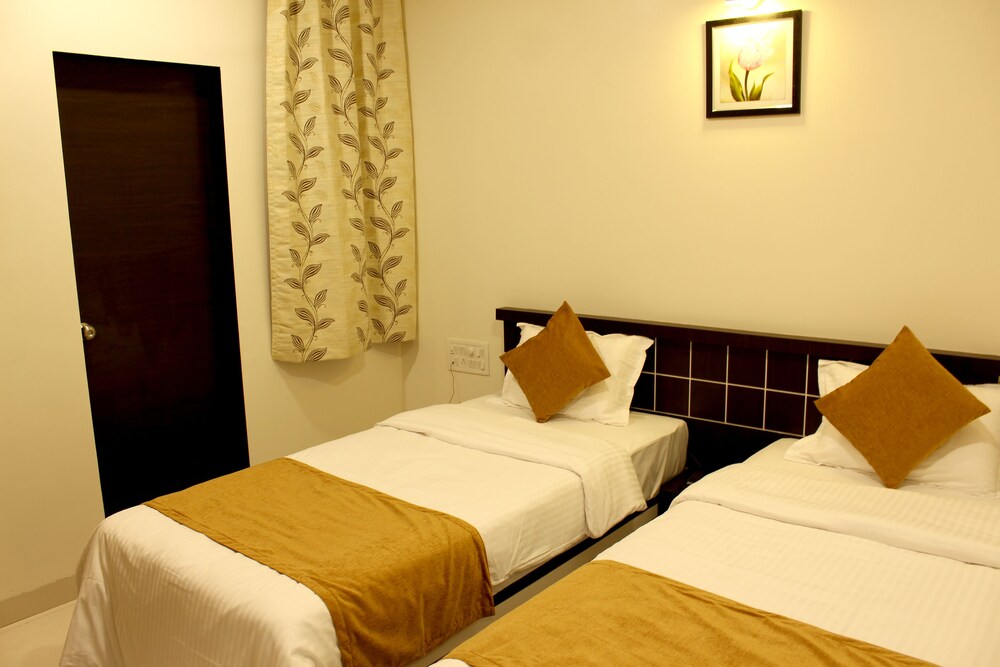 Hotel Ira Executive Guestroom View
