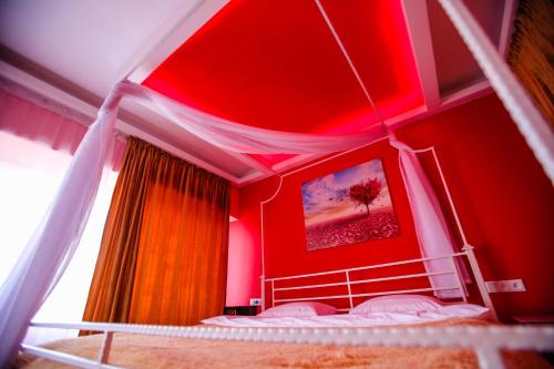 4 Rooms 