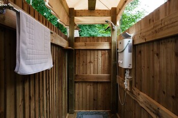 Glampotel Bere Regis Bathroom